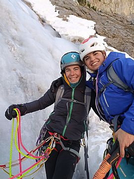 Amaia Segurola eta Uxue Loizu: Bideak Ireki proiektua emakume alpinistentzat erreferente izatea espero dugu