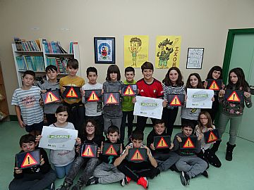 Sare sozialetan arduraz jokatzeko, Txanogorritxoren ipuina
