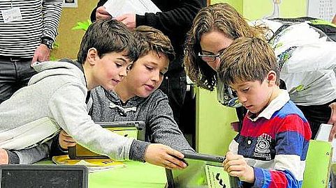 Erentzun Ikastola acoge una jornada sobre tecnologa