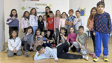 Nafarroako emakume kirolariak ikastolan