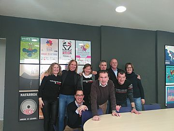 Nafarroako ikastoletako lan hitzarmena sinatu dute LABek eta NIEk hamar urte eta gero