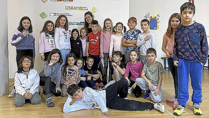 Nafarroako emakume kirolariak ikastolan