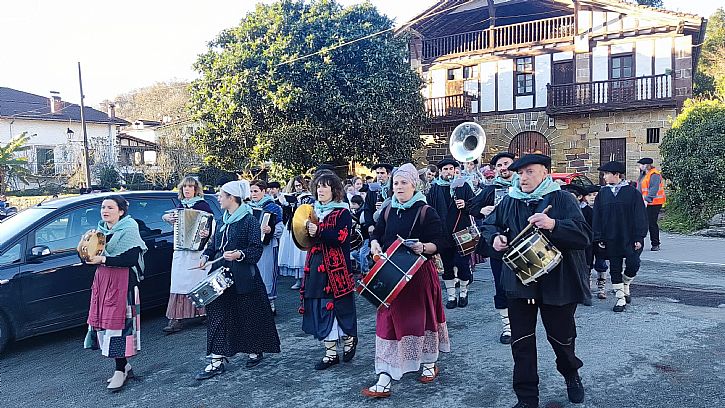 Labiaga Ikastolak badu bere txaranga